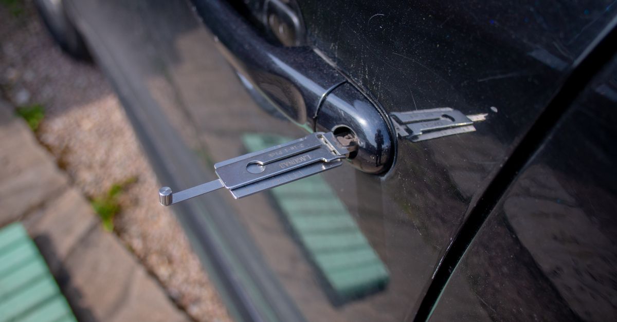 BMW car key fob — Scarsdale Locksmiths