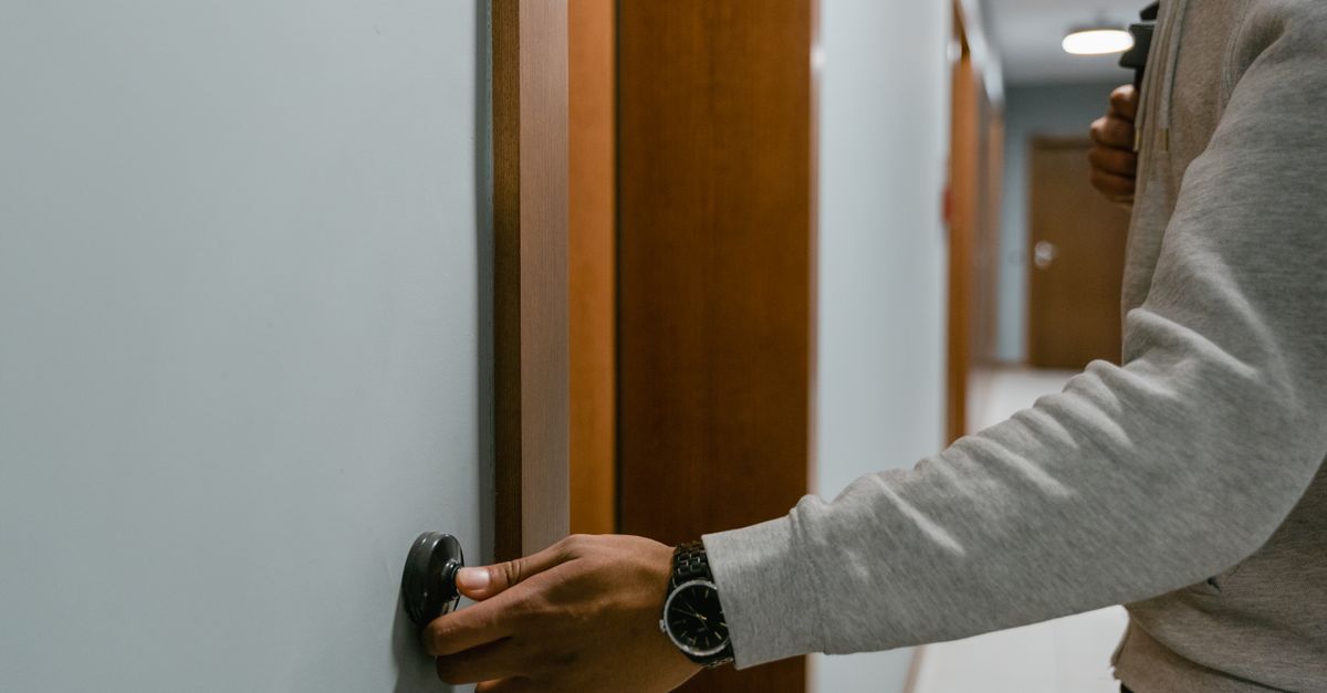 locksmith service technician — Scarsdale Locksmiths