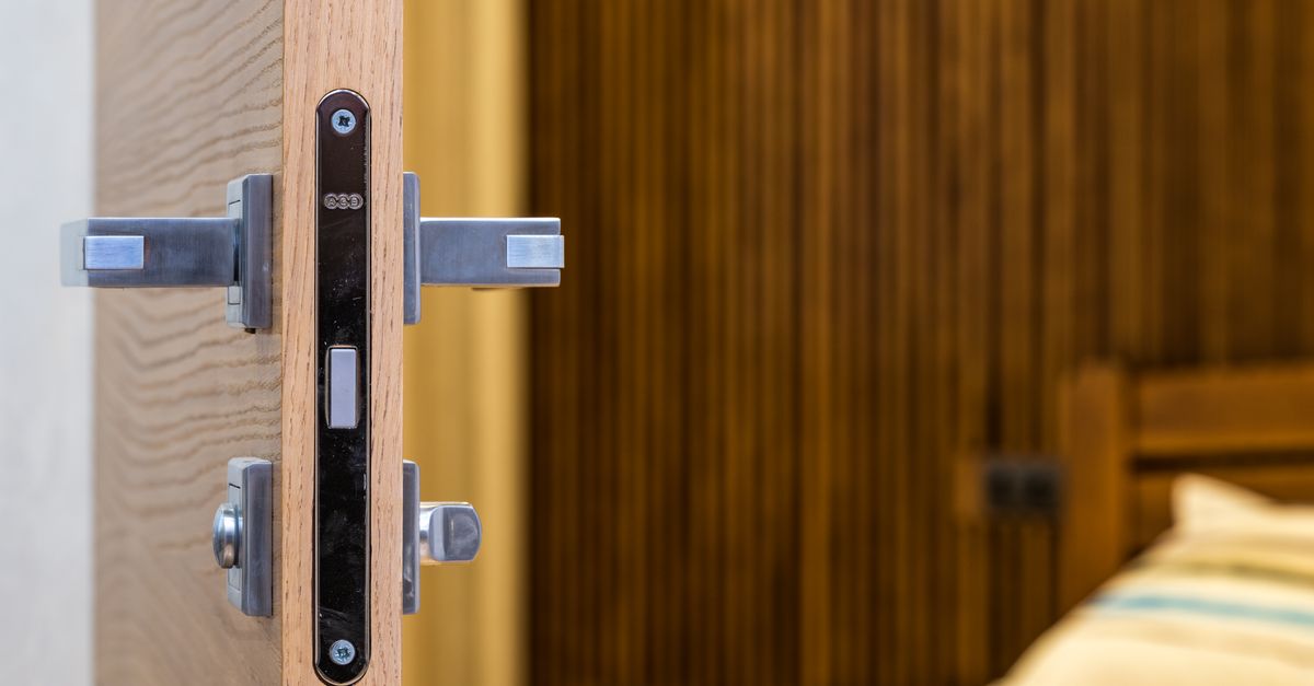 What Happens When You Call Our Emergency Locksmith for a Home Lockout — Scarsdale Locksmiths